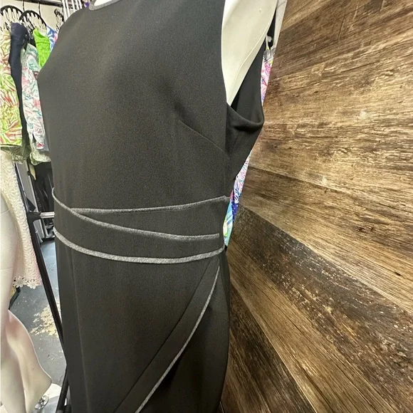 Tommy Hilfiger Black Sleeveless Sheath Dress - Picture 2 of 9